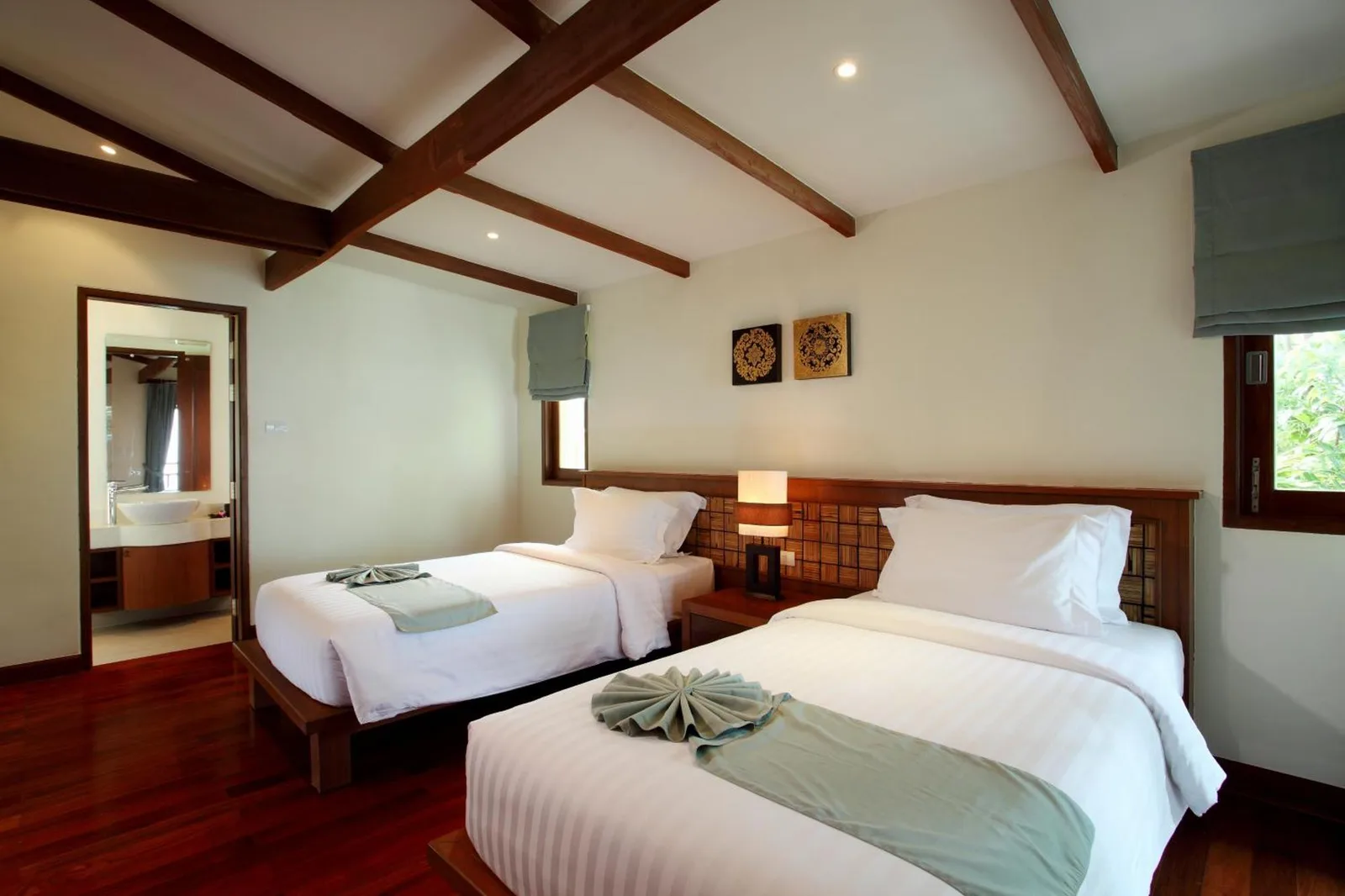 Zimmer mit zwei Einzelbetten im Barcelo Coconut Island, Phuket