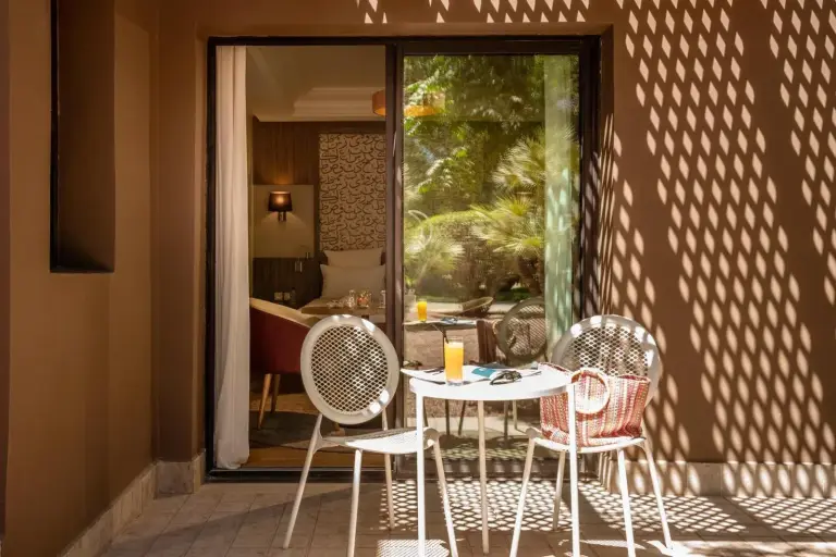 Balkonsitzbereich im Barceló Palmeraie Oasis Resort