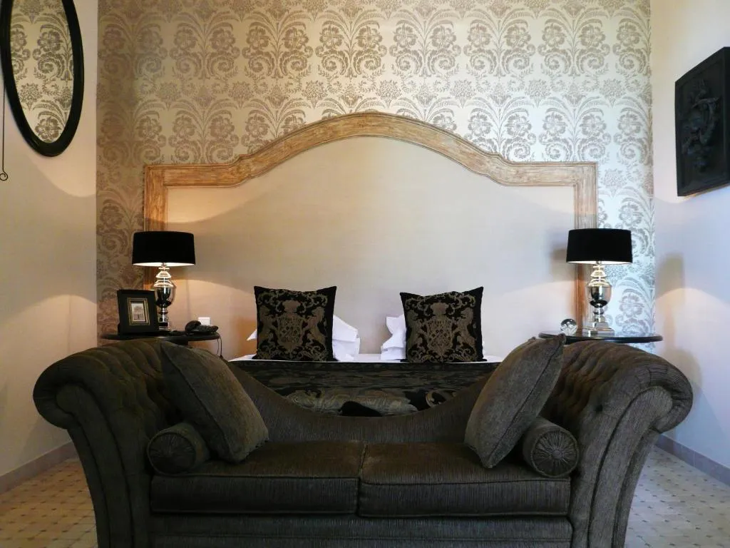 Elegante Luxussuite im Beaumanoir Small Luxury Boutique Hotel in Biarritz