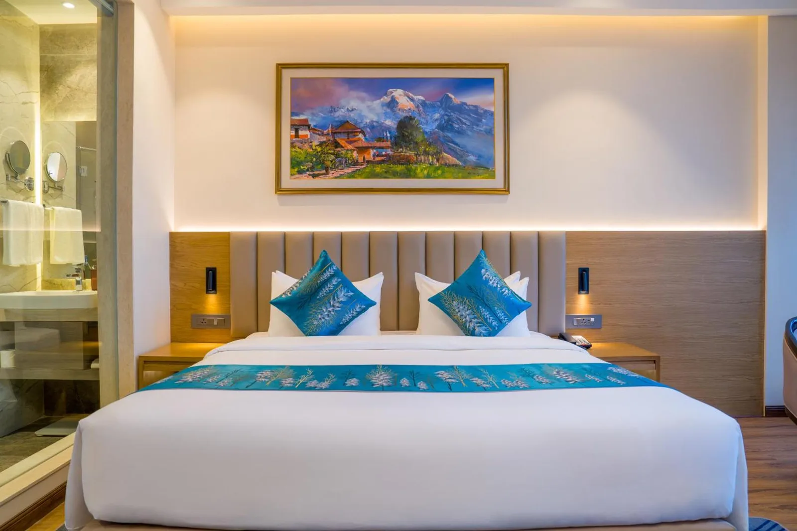 Frontansicht eines King-Zimmers im Best Western Plus Godawari Resort in Lalitpur