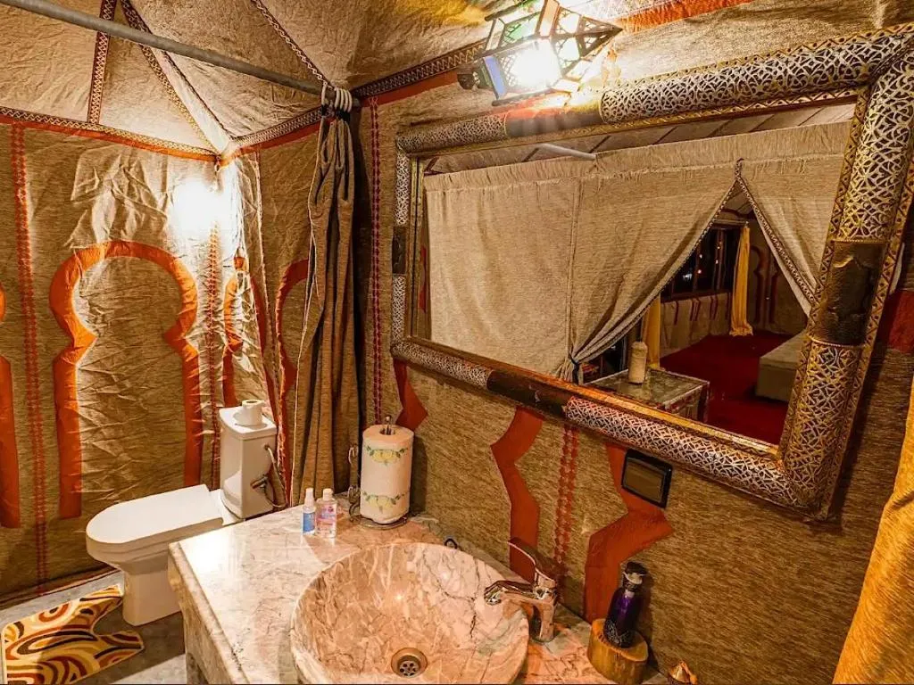 Luxury bathroom at Big Dipper Luxury Camp in Merzouga