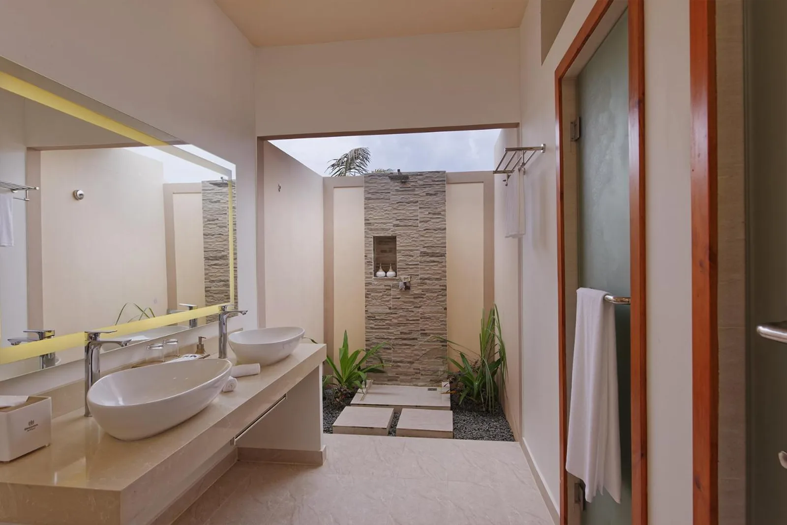 Bathroom design at Brennia Kottefaru Maldives