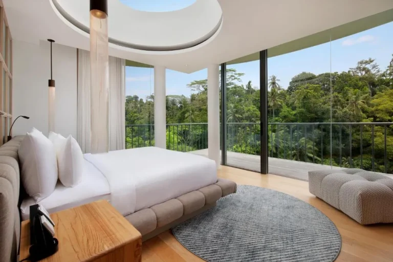 Luxuriöses Schlafzimmer im Bumi Kinar Skylight in Ubud
