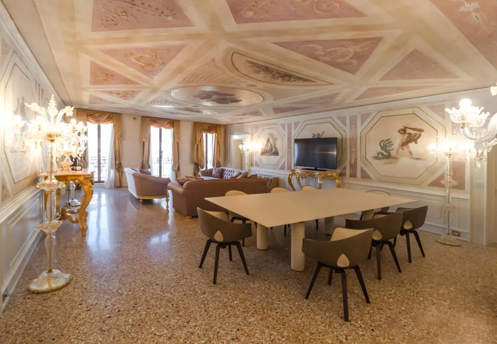 Ca' Bonfadini Historic Experience eleganter Speisebereich