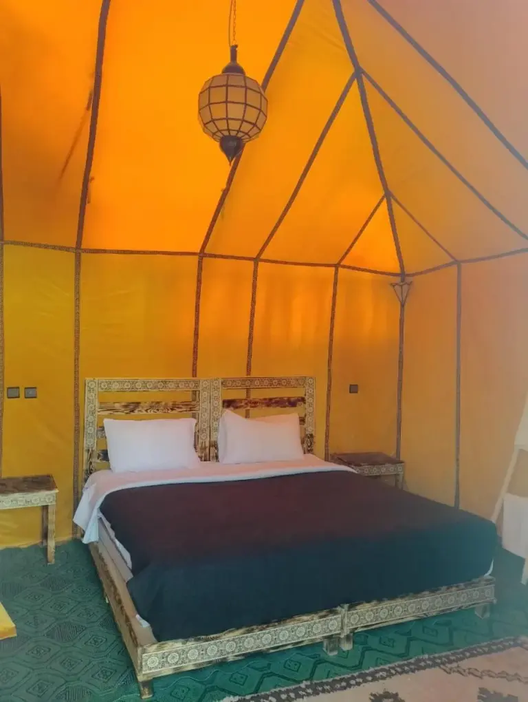 Hébergement en tente élégant à Camp Under Stars