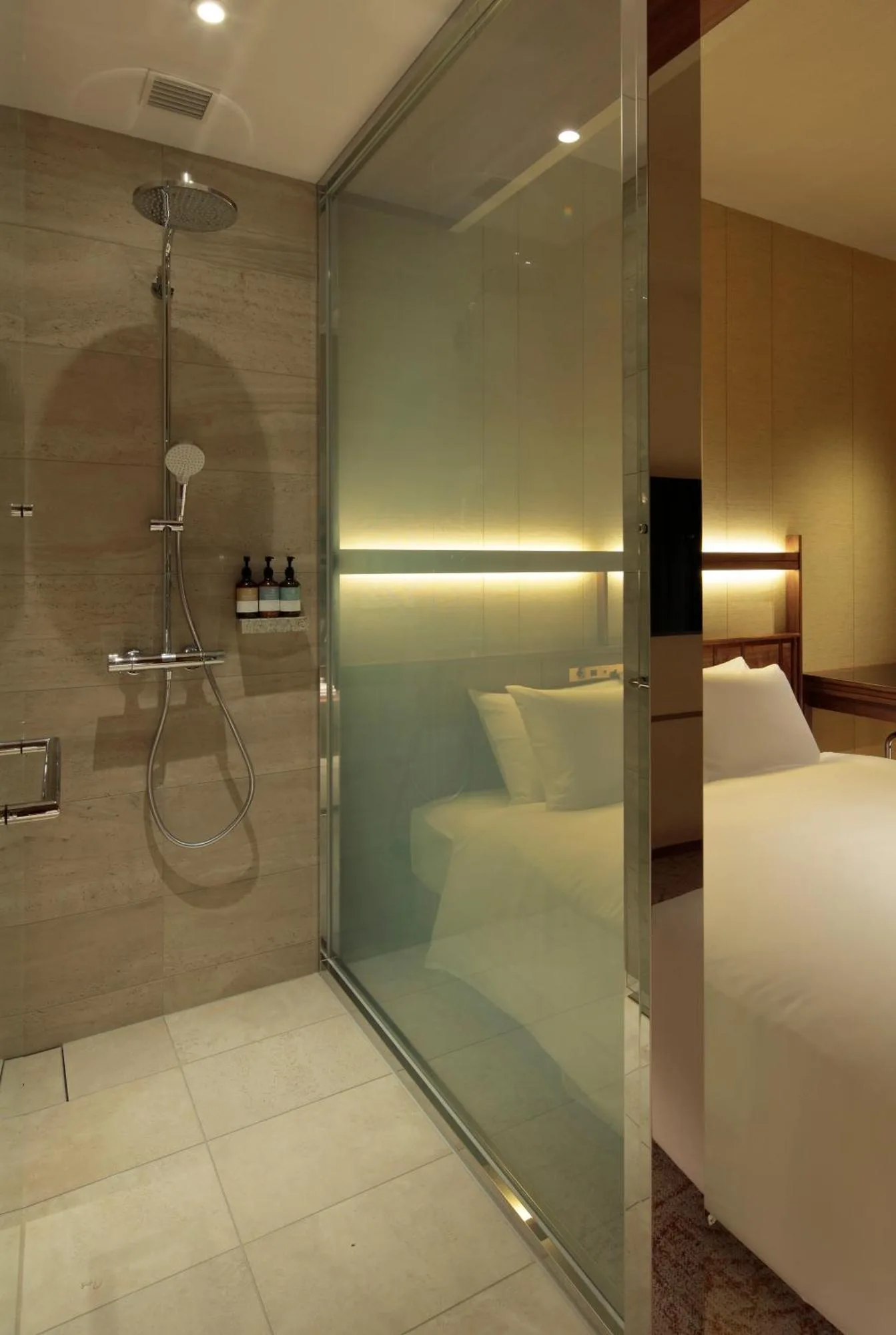 Shower area in guest room at Candeo Hotels Osaka The Tower