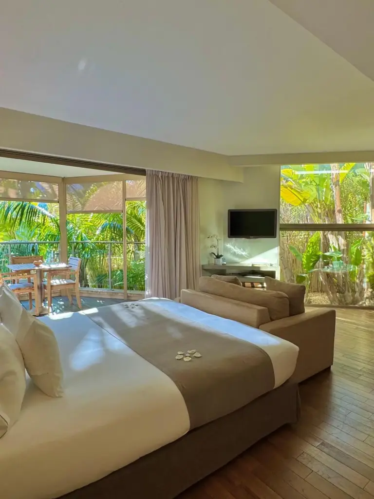 Habitación espaciosa con vista al jardín en Cannes Villa St Barth