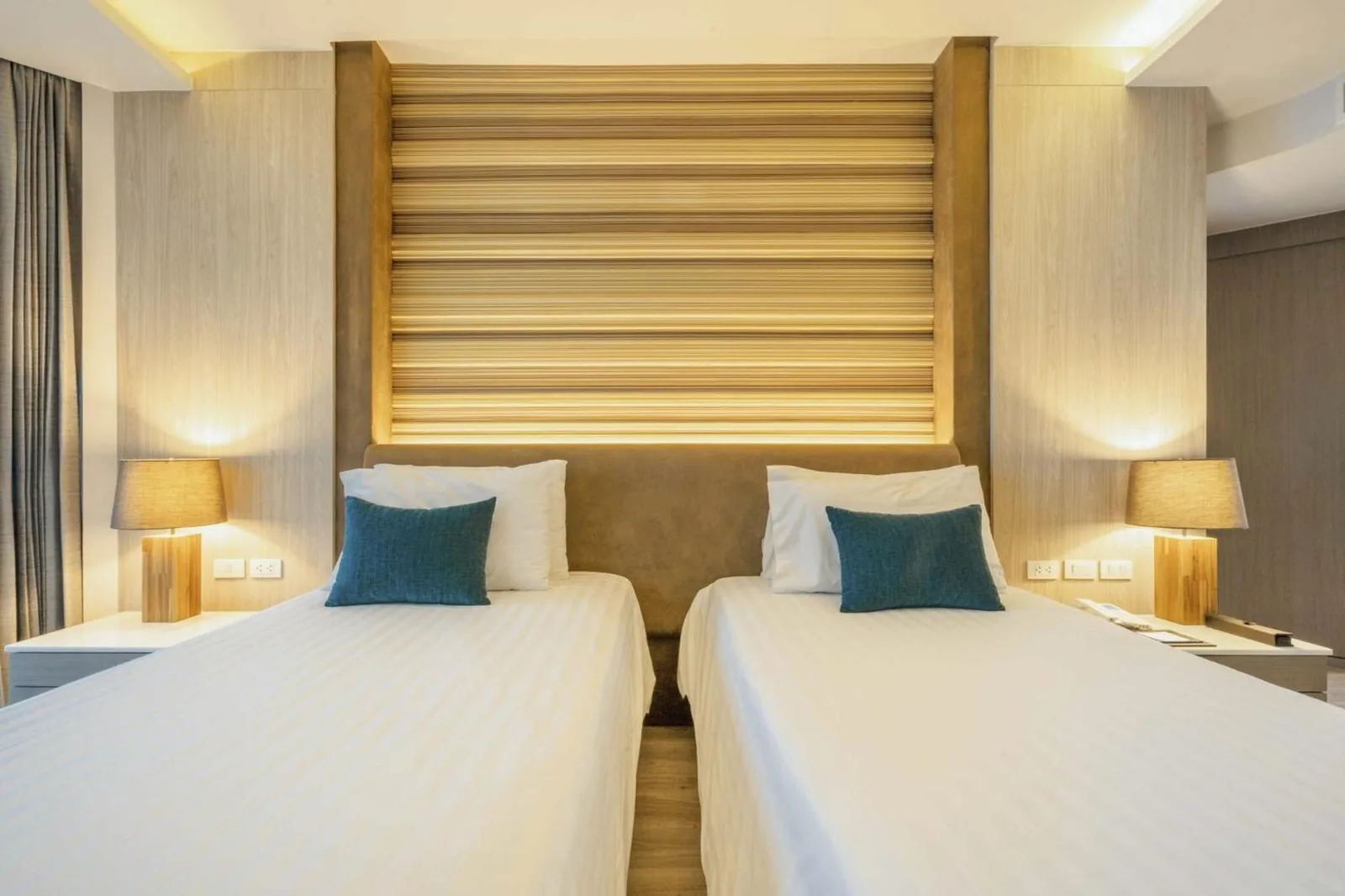 Twin Bed Room