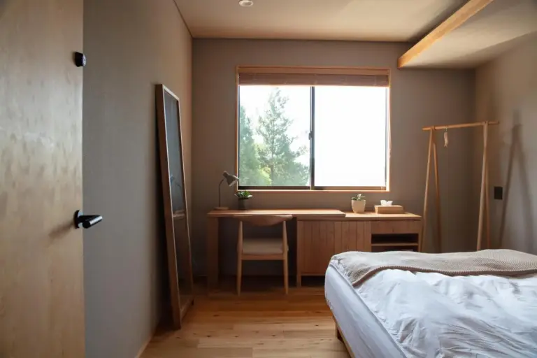 Minimalist bedroom in Casablanca Villa Hakone, Hakone