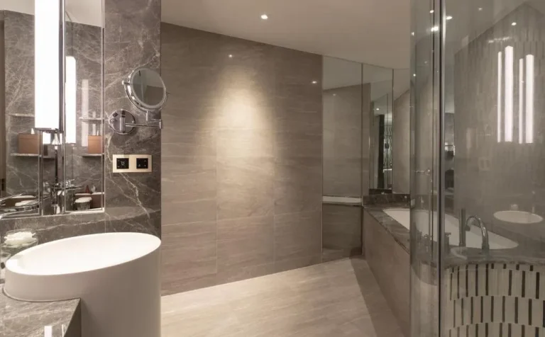 Salle de bain au Centara Grand au CentralWorld à Bangkok