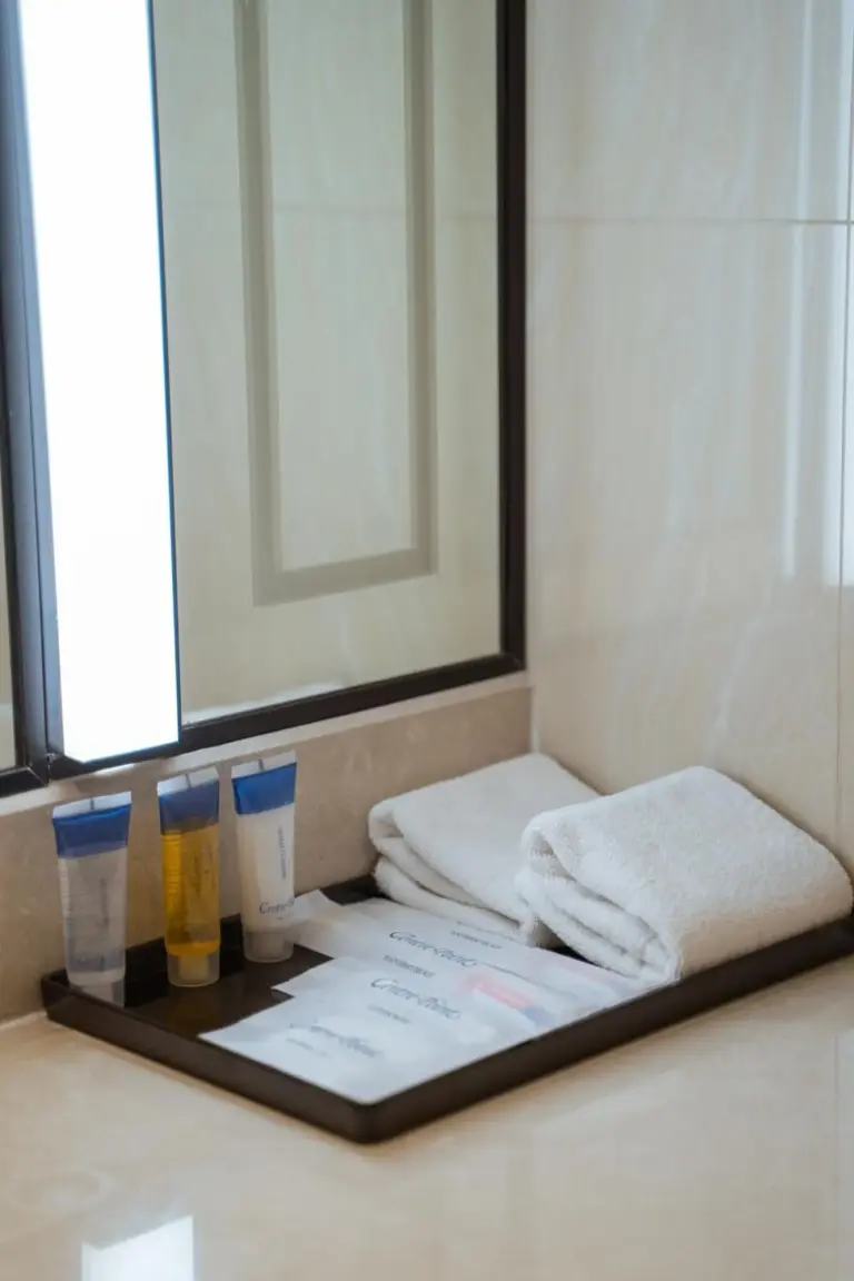 Ausstattung im Badezimmer des Centre Point Hotel Terminal21 Korat