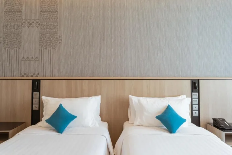 Zwillingsbett-Konfiguration im Centre Point Hotel Terminal21 Korat