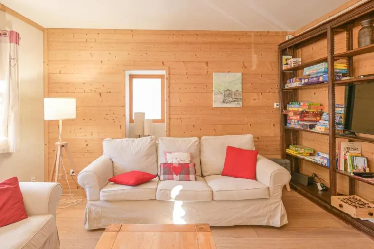Sitzbereich in der Lounge des Chalet Reves des Cimes in Courchevel