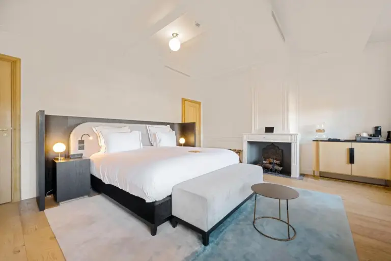 Suite élégante avec coin salon à Château de la Gaude