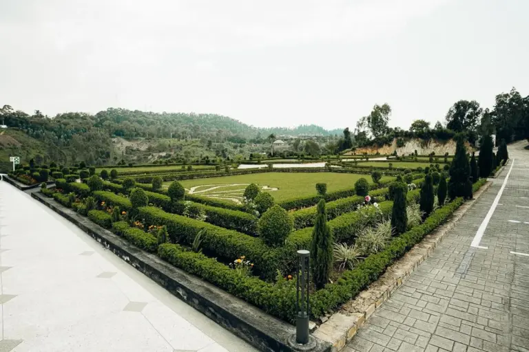 Wunderschön gepflegte Gärten im Chateau Le Marara