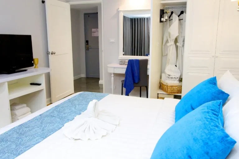 Coco Beach Hotel Jomtien Pattaya elegant suite