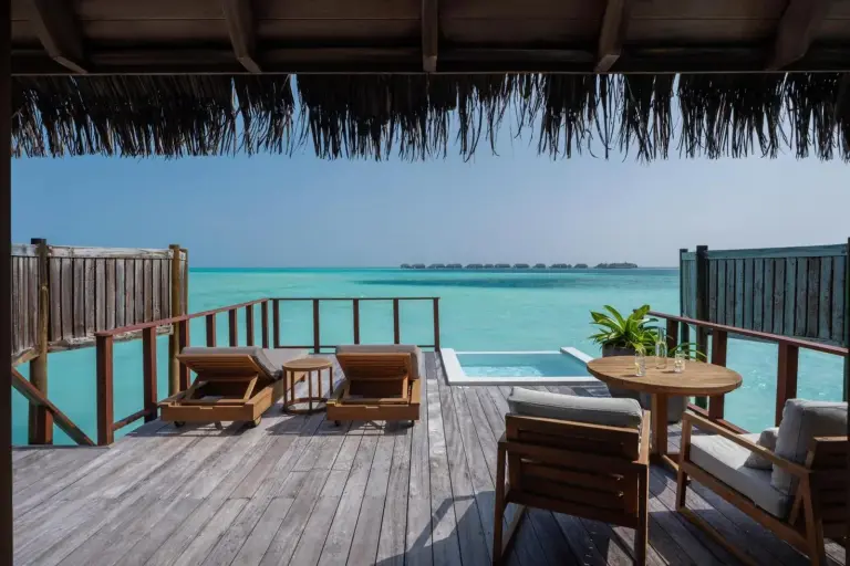 Terraza privada de una villa en Conrad Maldives Rangali Island