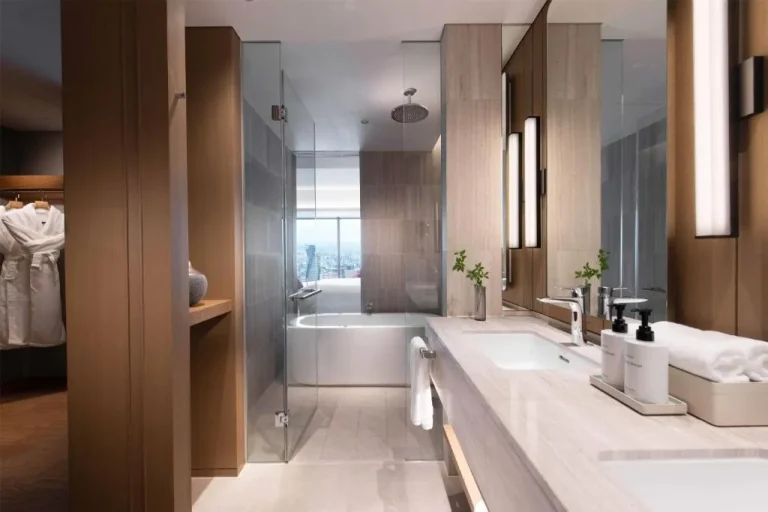 Stilvolles Badezimmer im Conrad Nagoya