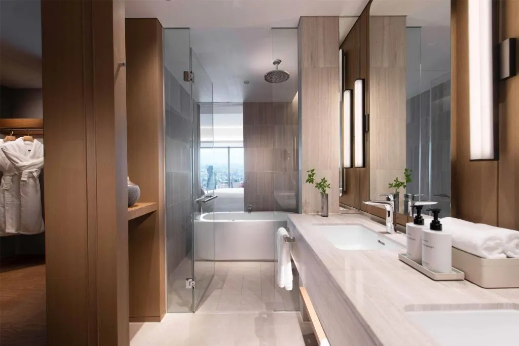 Stilvolles Badezimmer im Conrad Nagoya