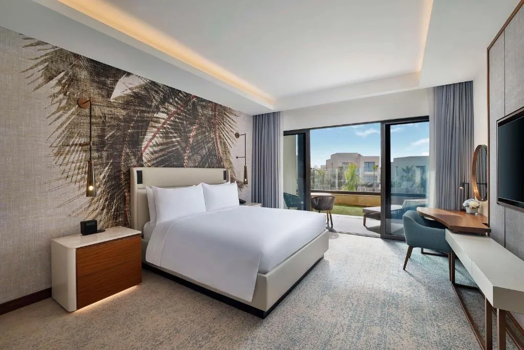 Chambre d'hôtel spacieuse au Conrad Rabat Arzana