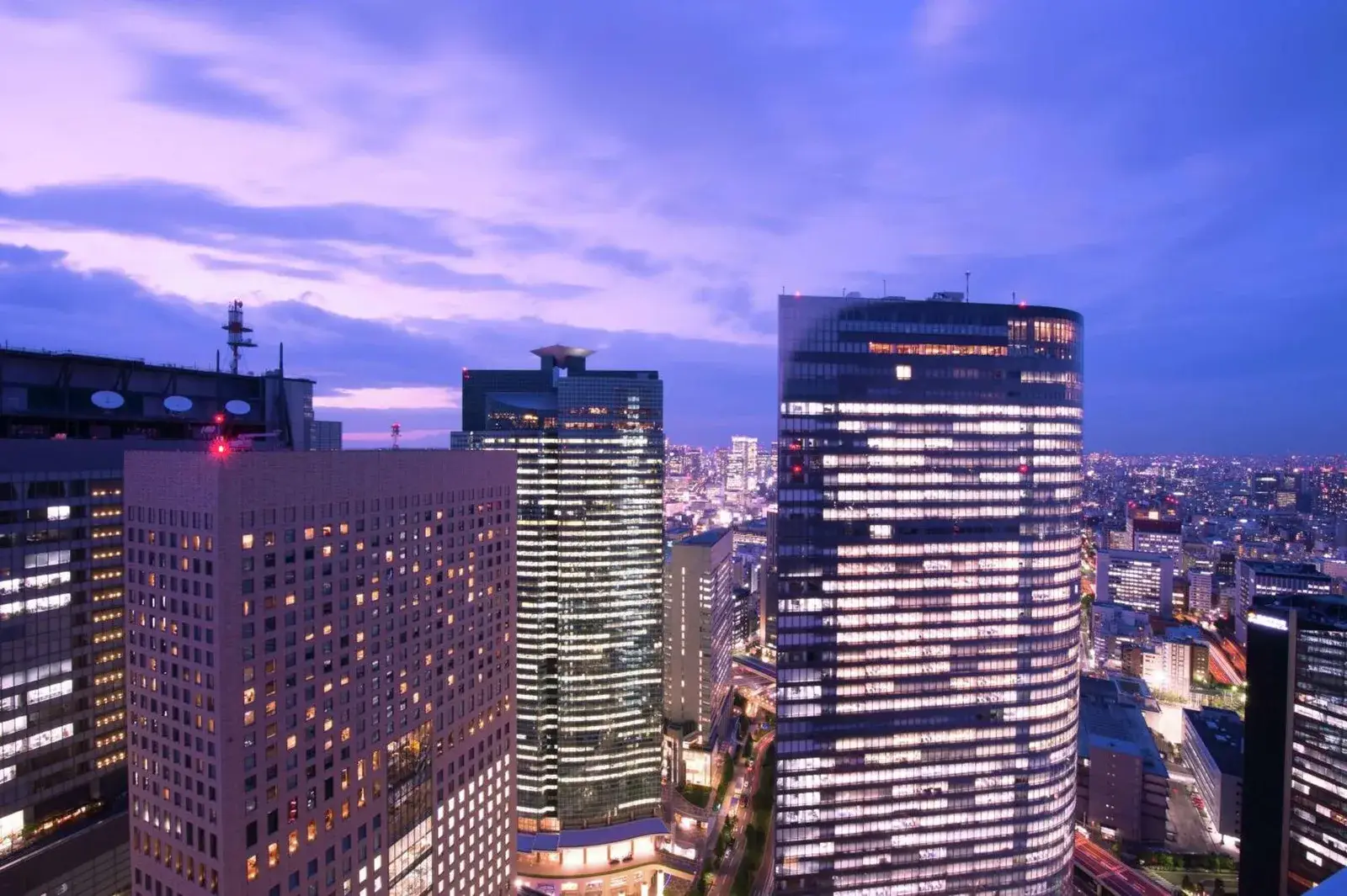 Blick auf die Skyline von Tokio vom Conrad Tokyo