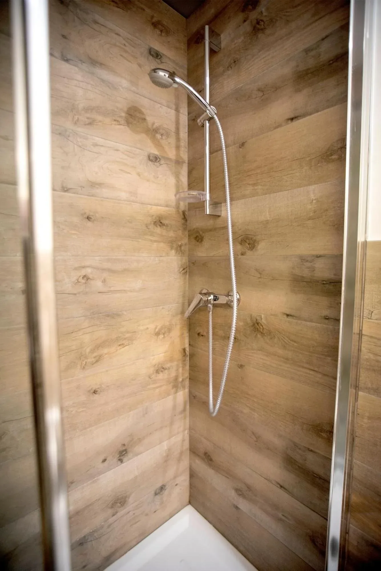 Corte Gattini Rooms à Matera - Détail de la robinetterie de la douche
