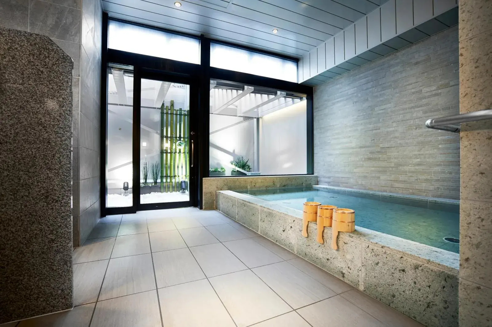 Courtyard by Marriott Osaka Honmachi – hotel en Osaka, Japón – imagen de la galería de Courtyard by Marriott Osaka Honmachi en Osaka