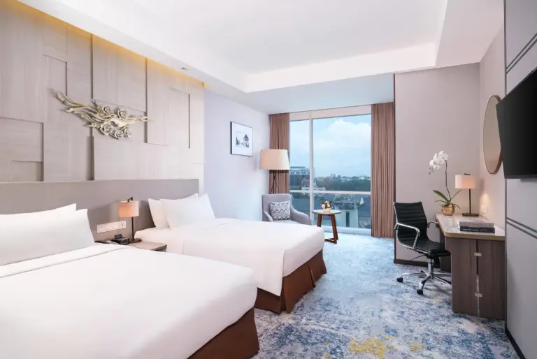 Deluxe room at Crowne Plaza Bandung