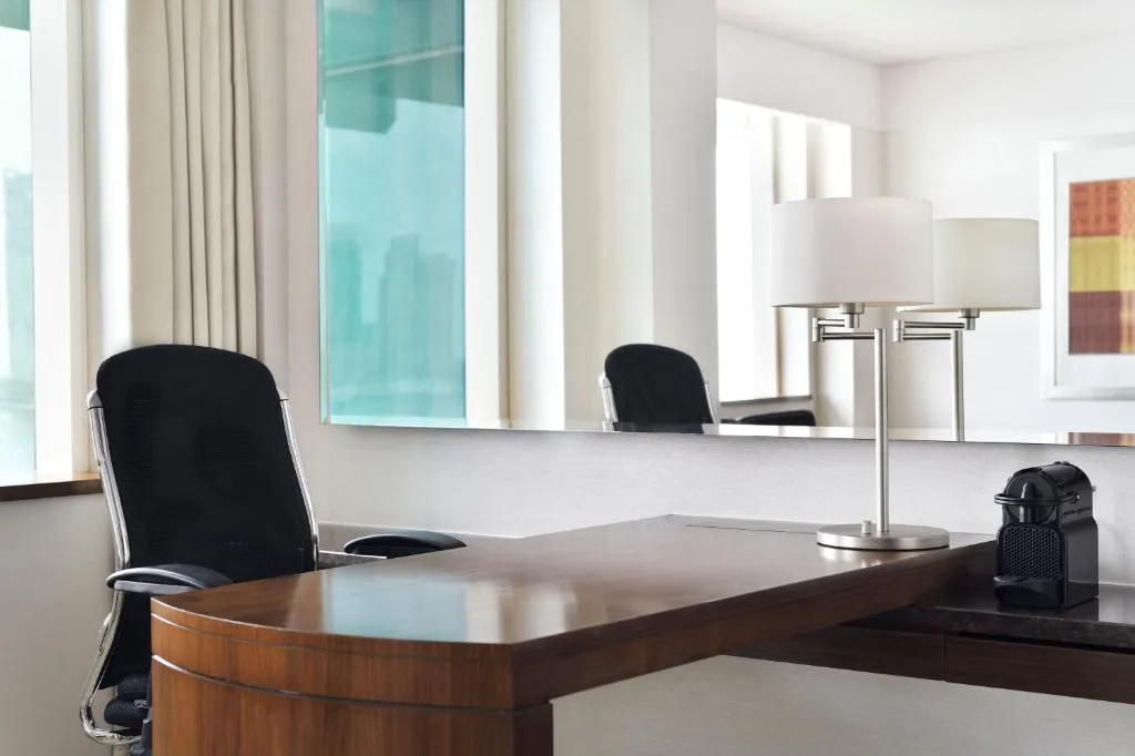 Espace de travail au Crowne Plaza Dubai Festival City