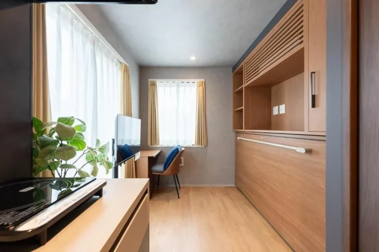 Área de trabajo en D-WASEDA, Tokio