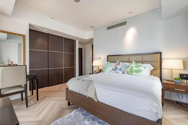 Chambre confortable dans la suite Daniels 1BR au JW Marriott, Dubaï