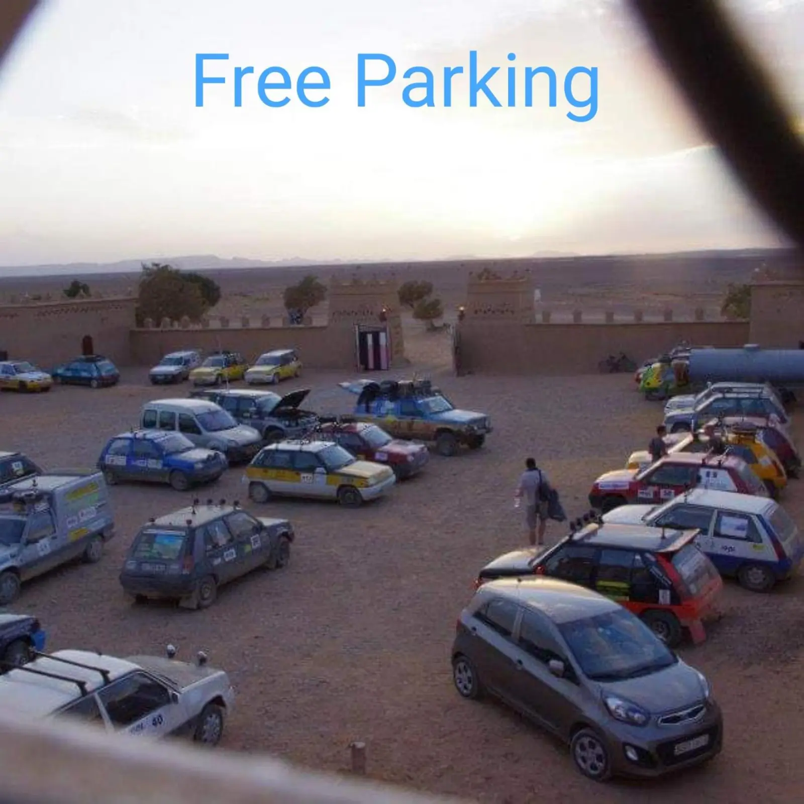 Espace de stationnement au Desert Lover's Luxury Camp