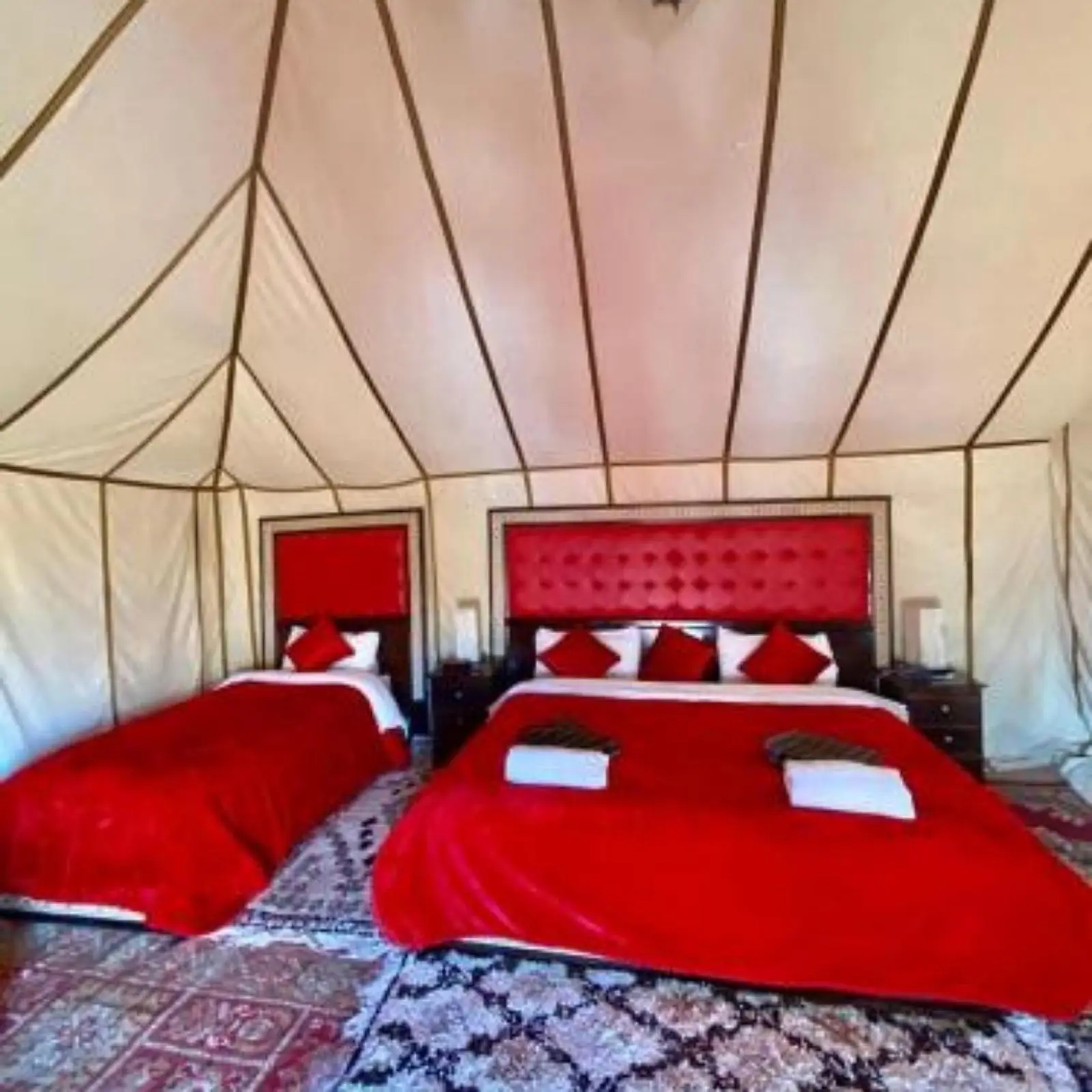 Chambre spacieuse au camp de luxe Desert Lover