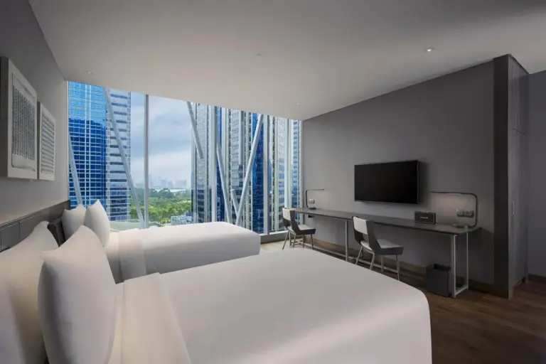 Spacious room layout in Discovery SCBD Jakarta