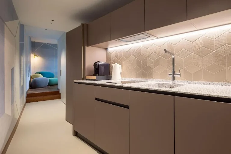 Functional kitchenette at DOMYA - Manzoni 25 in Milan