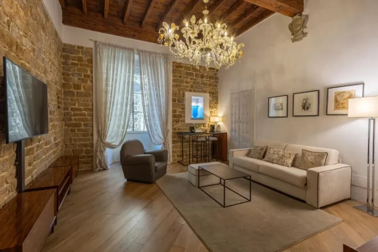 Donati Luxury Tower Suites
