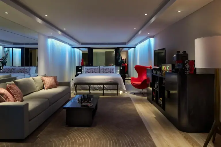 Configuration de chambre chic au Double - Six Luxury Hotel Seminyak