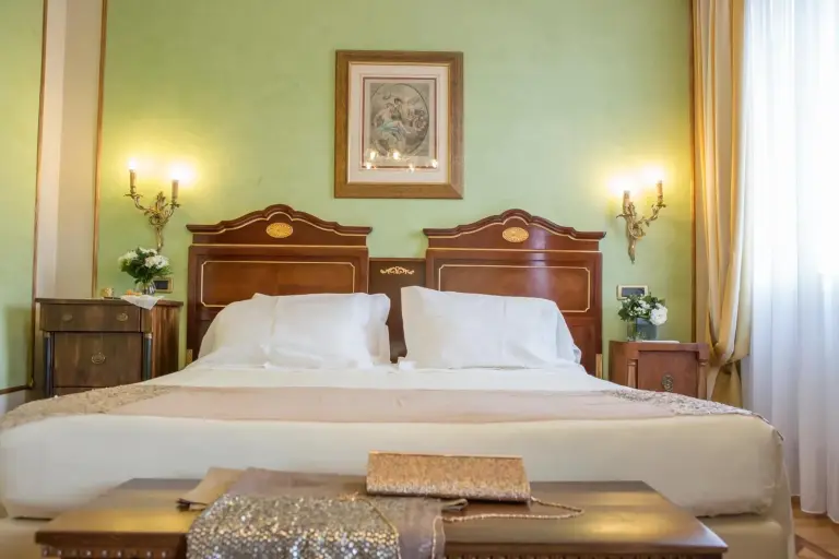 Habitación verde en Due Torri Hotel en Verona