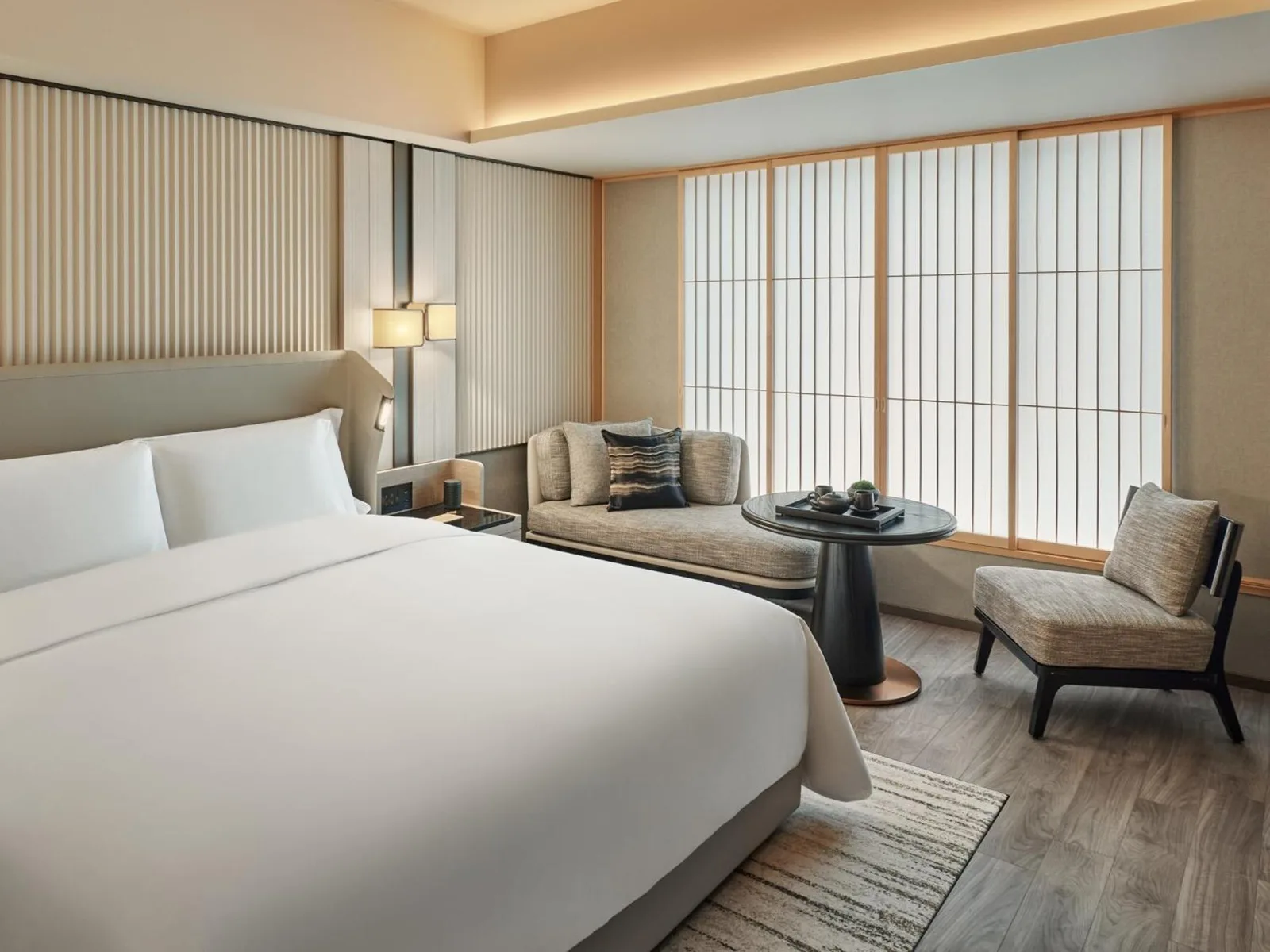 Dusit Thani Kyoto guest room with modern decor