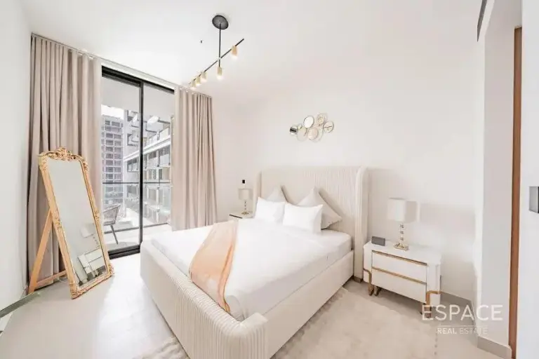 Elegantes 2BR Private Pool Apart At Binghatti Orchid JVC Schlafzimmer