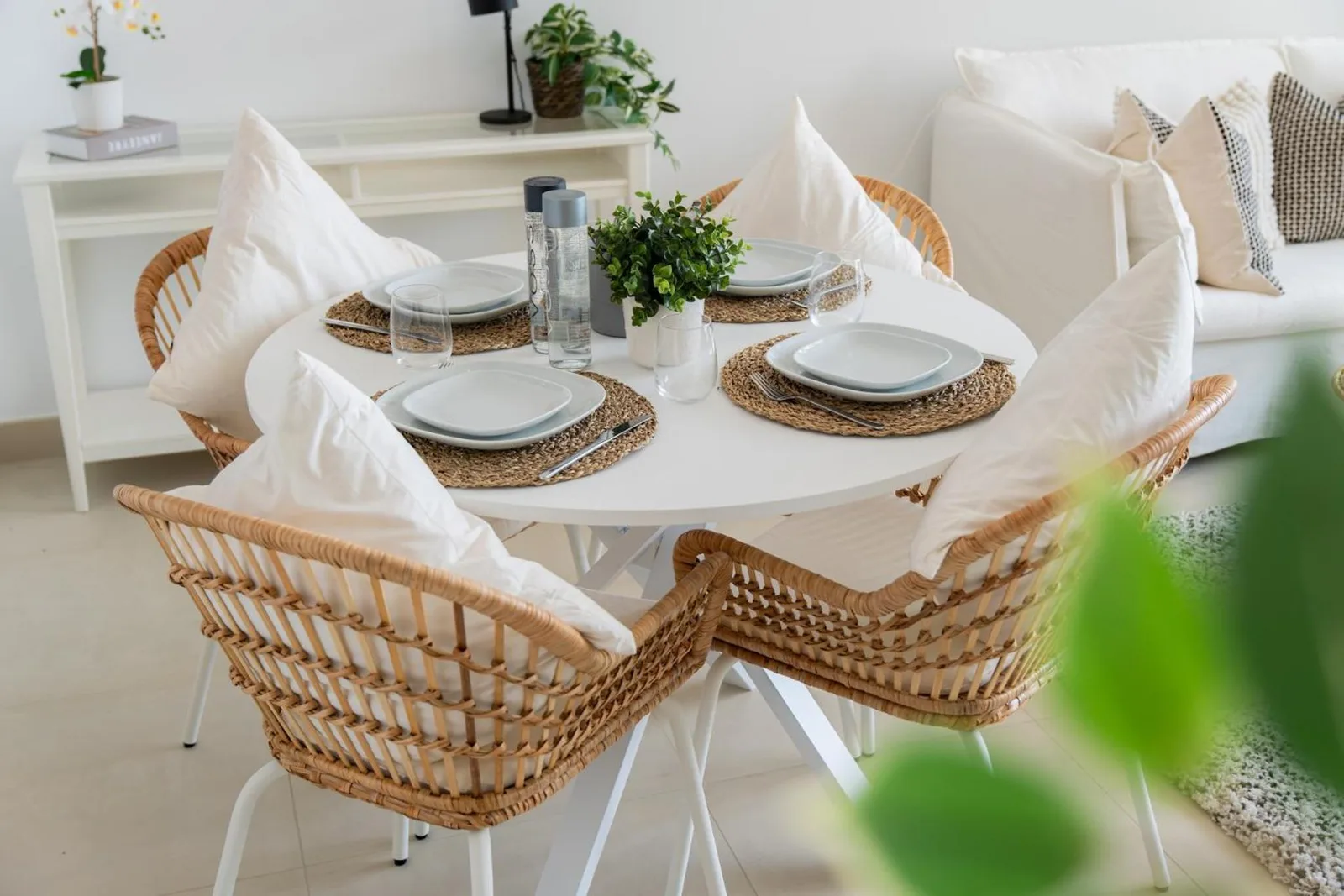 Zona de comedor en Elite Escape Holiday Home
