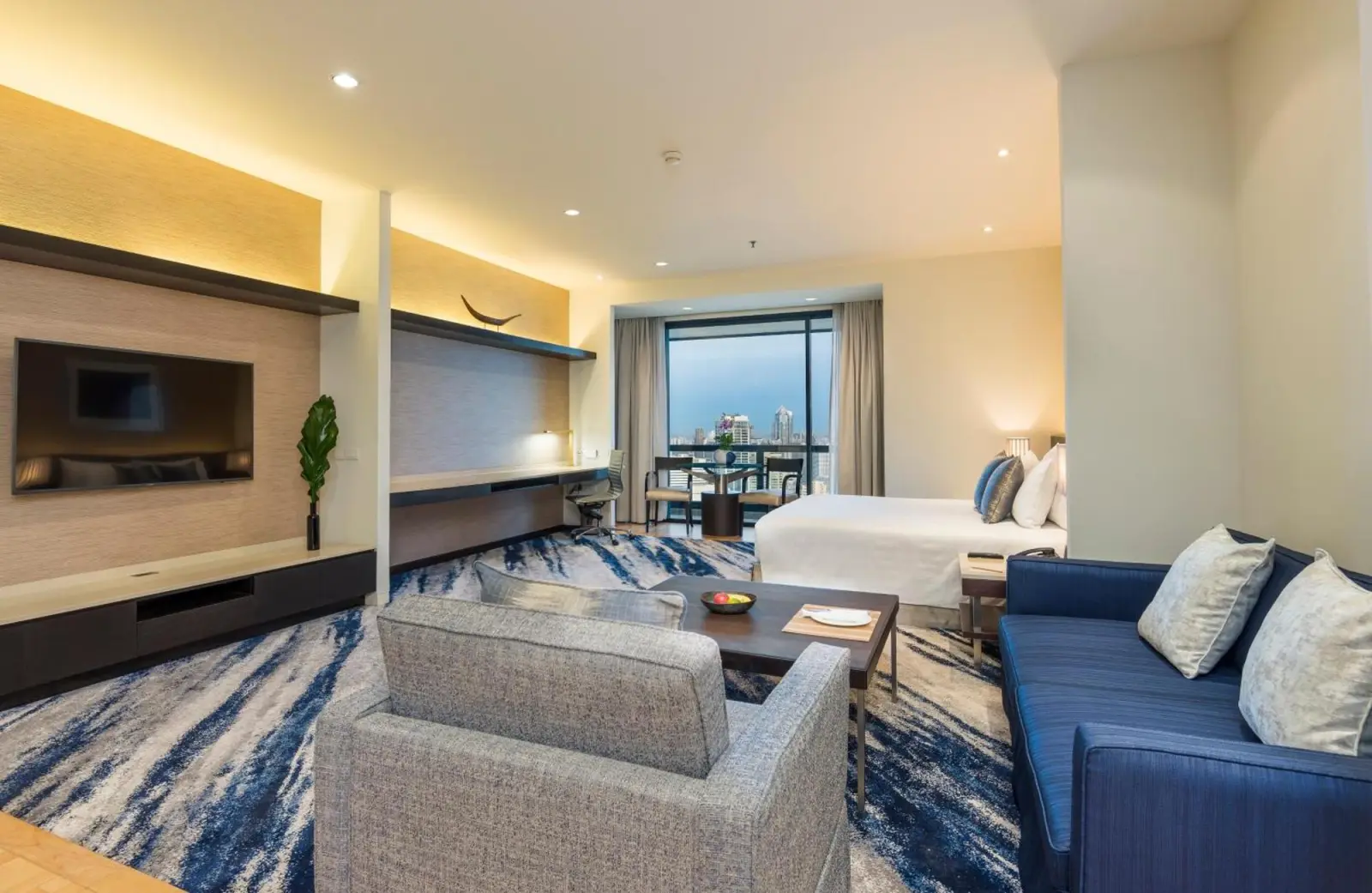 Área de estar de la suite Emporium Suites by Chatrium