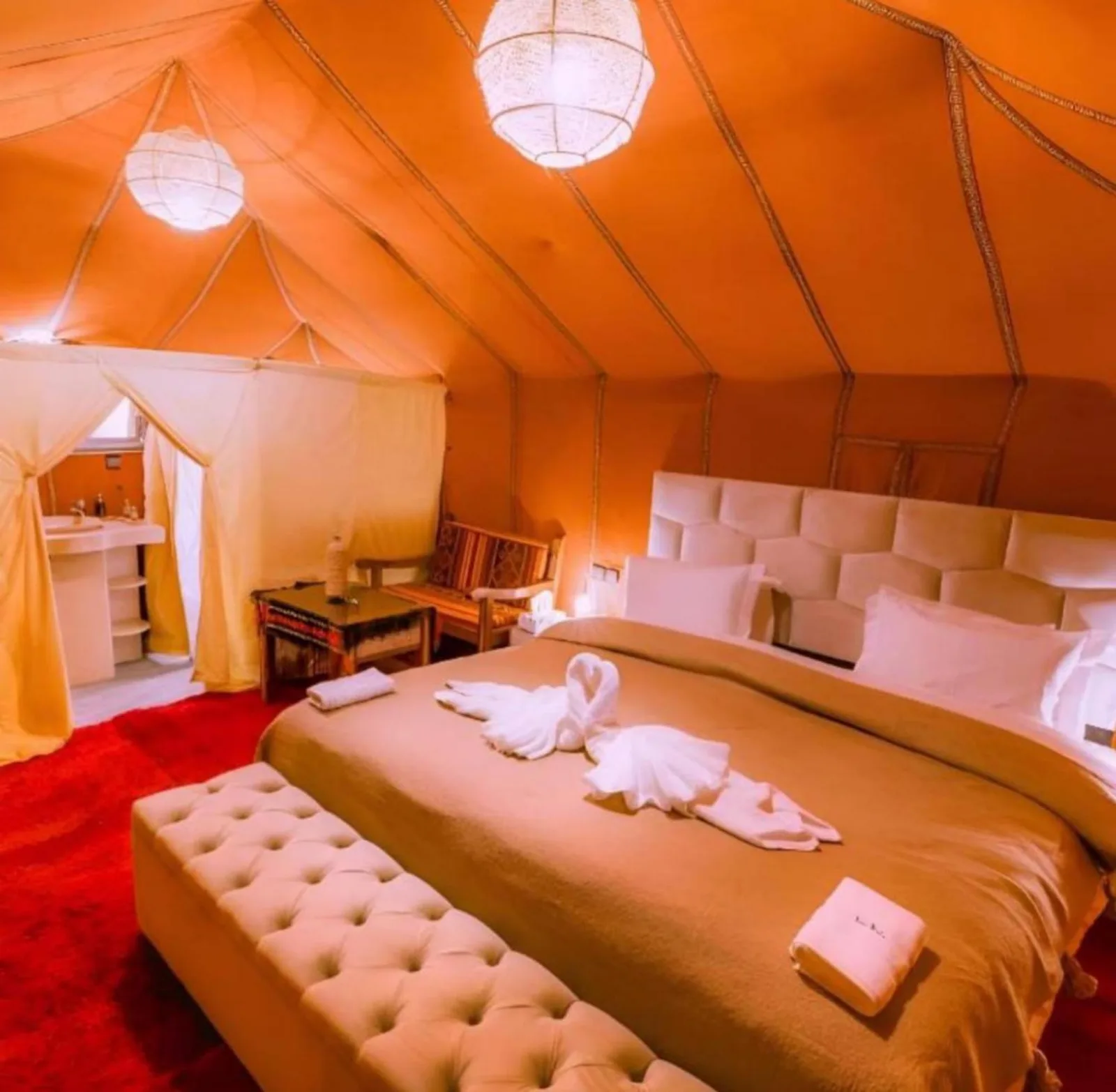 Luxury tent at Erg Serenity Camp