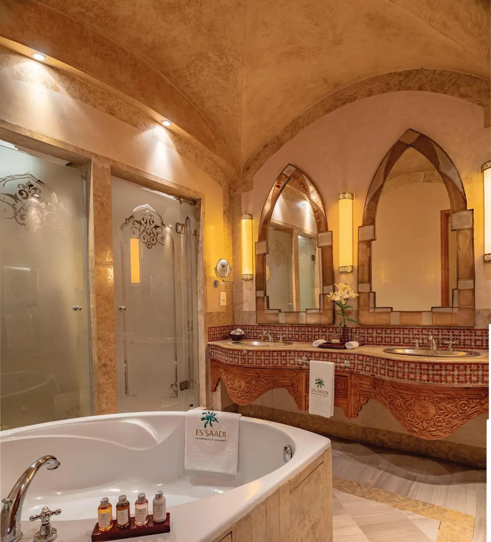 Luxurious bathroom at Es Saadi Marrakech Resort - Palace