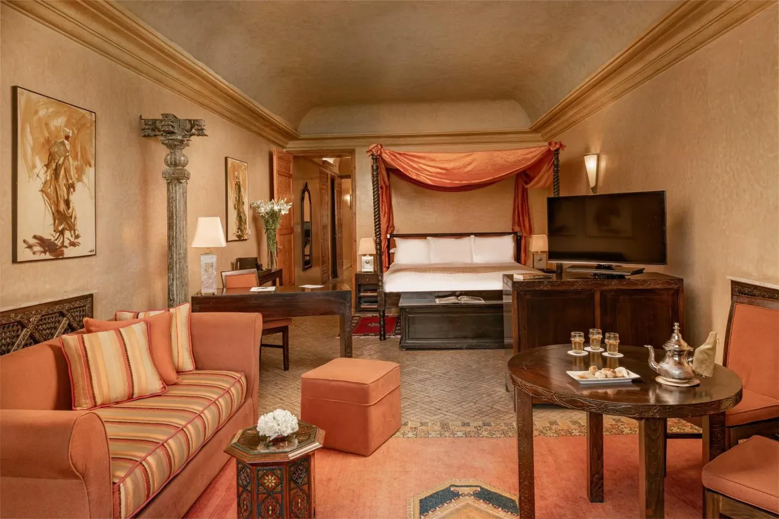 Opulent suite in Es Saadi Marrakech Resort - Palace