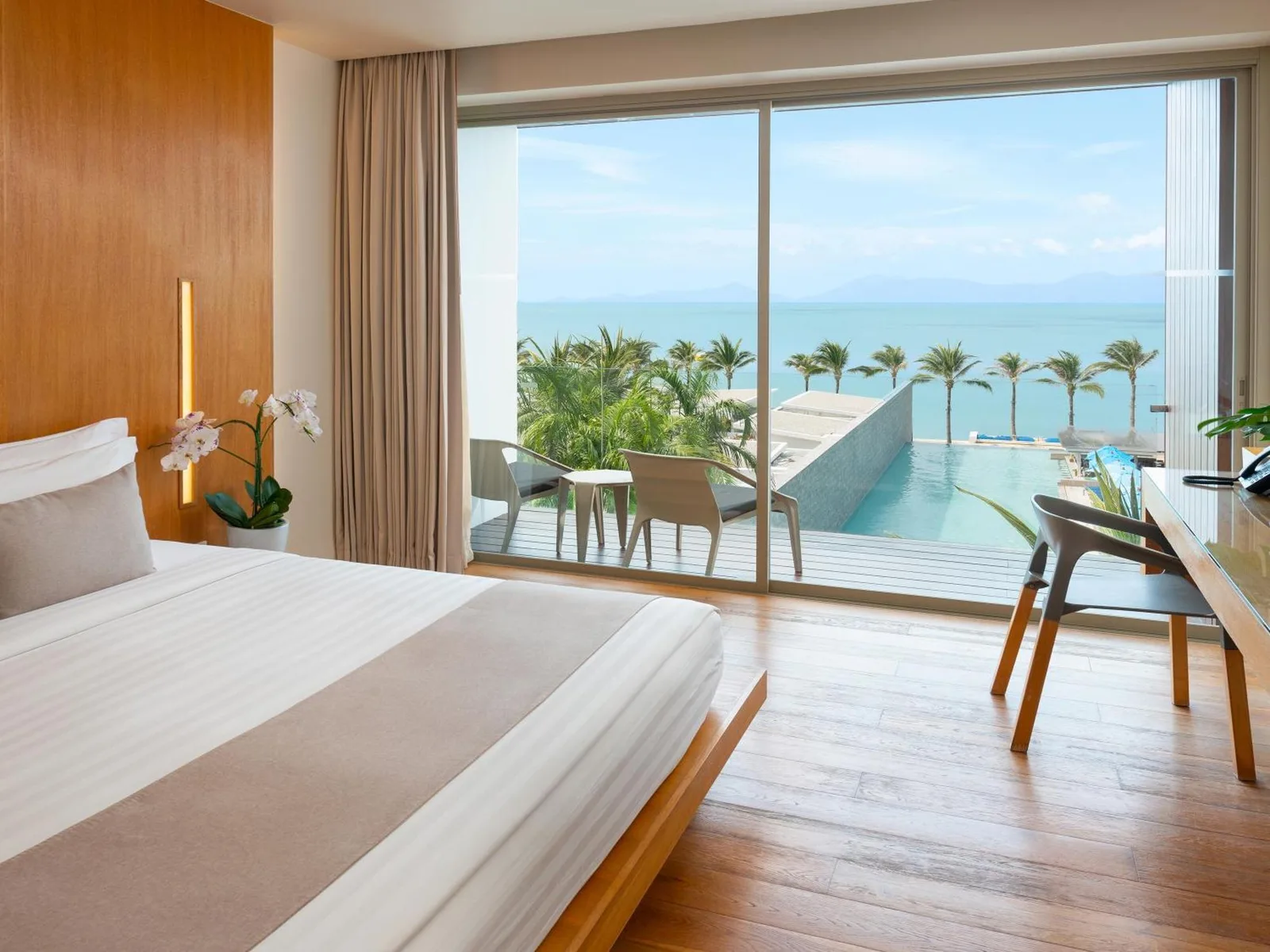 Ambiance de chambre cosy à Explorar Koh Samui - Adults Only Resort and Spa