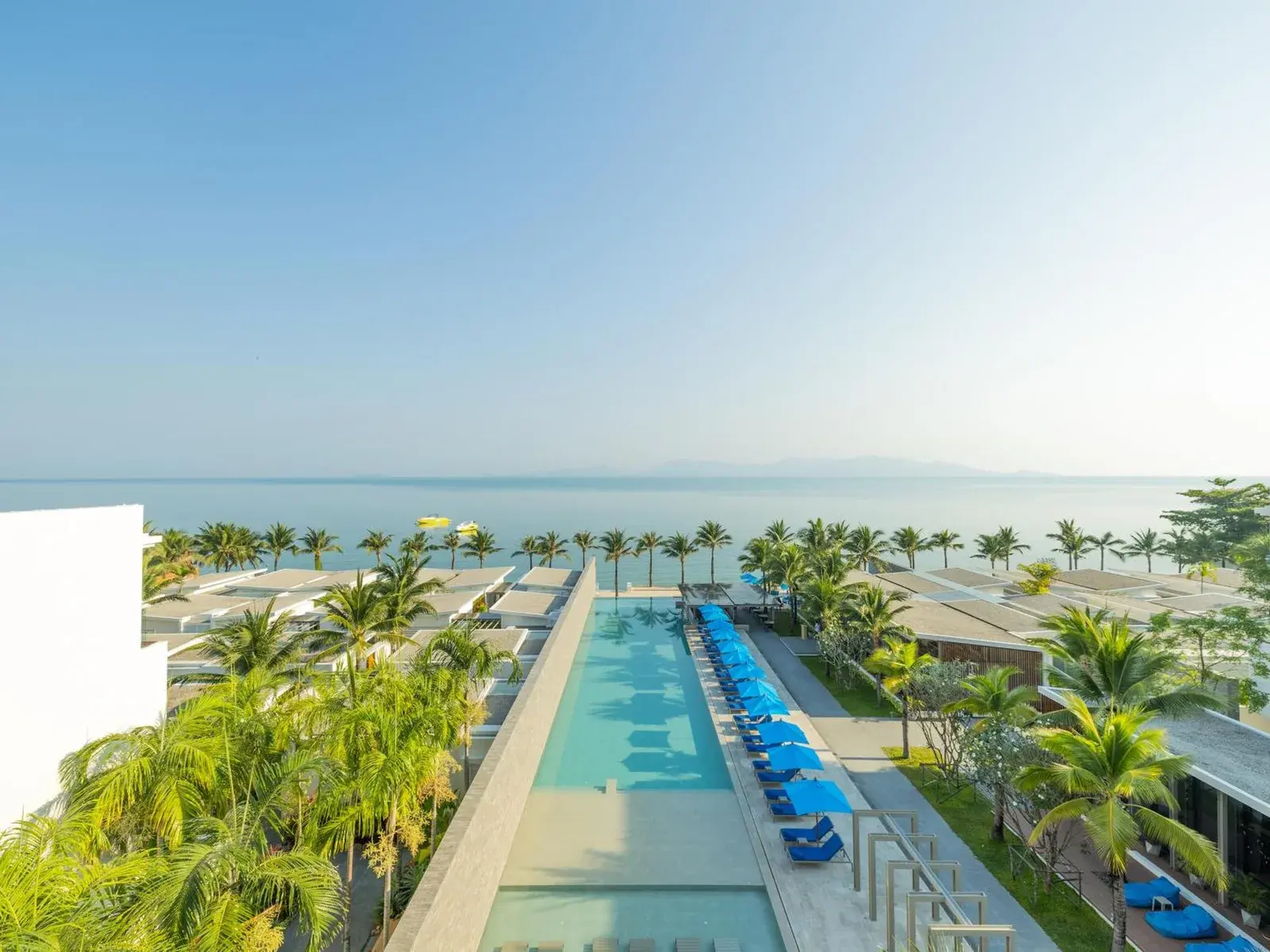 Vue de la piscine à débordement à Explorar Koh Samui - Adults Only Resort and Spa