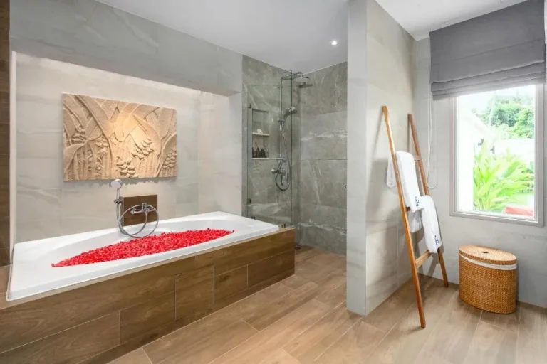 Luxury bathroom at Fair House Villas & Spa, Koh Samui