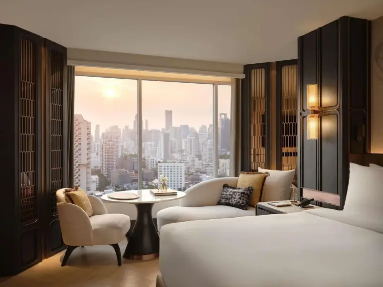 Fairmont Bangkok Sukhumvit room with city view