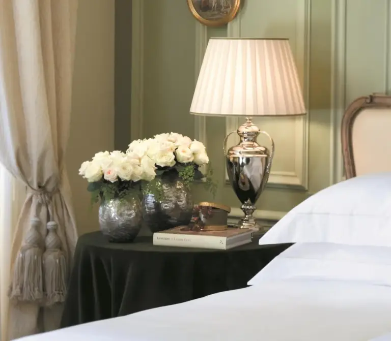 Four Seasons Hotel Firenze close-up of room decor with flowers